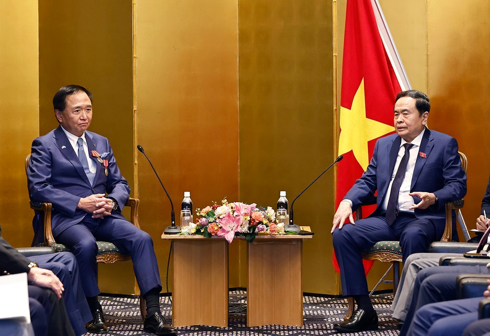 Chủ tịch Quốc hội Trần Thanh Mẫn tiếp ông Kuroiwa Yuji, Thống đốc tỉnh Kanagawa. (Ảnh: Doãn Tấn/TTXVN)