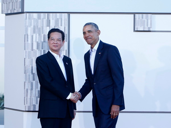 Tổng thống Hoa Kỳ Barack Obama đón Thủ tướng Nguyễn Tấn Dũng. (Ảnh: Thống Nhất/TTXVN)