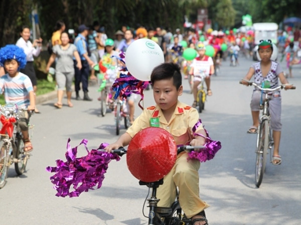 Gần 500 thiếu nhi Việt đạp xe vì tình yêu biển-đảo quê hương