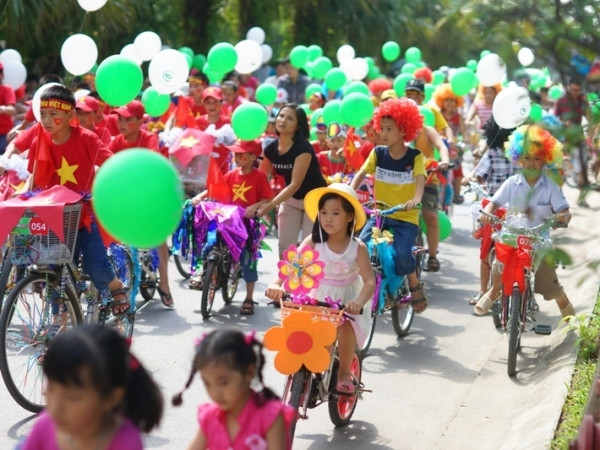 Gần 500 thiếu nhi Việt đạp xe vì tình yêu biển-đảo quê hương