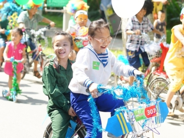 Gần 500 thiếu nhi Việt đạp xe vì tình yêu biển-đảo quê hương