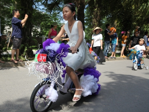 Gần 500 thiếu nhi Việt đạp xe vì tình yêu biển-đảo quê hương