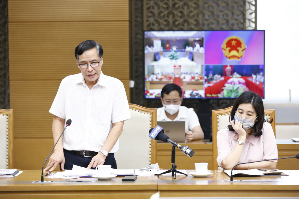 Cục trưởng Cục Y tế dự phòng (Bộ Y tế) Đặng Quang Tấn phát biểu tại cuộc họp. (Ảnh: Minh Đức/TTXVN)