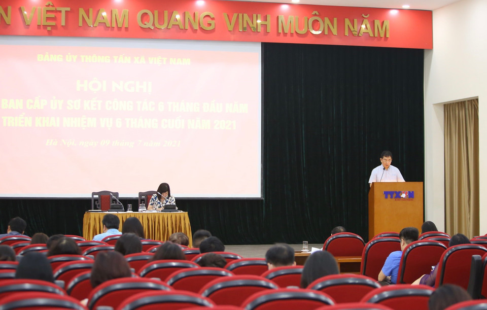 Quang cảnh hội nghị tại điểm cầu Trung tâm thông tấn Quốc gia. (Ảnh: Hoàng Hiếu/TTXVN)