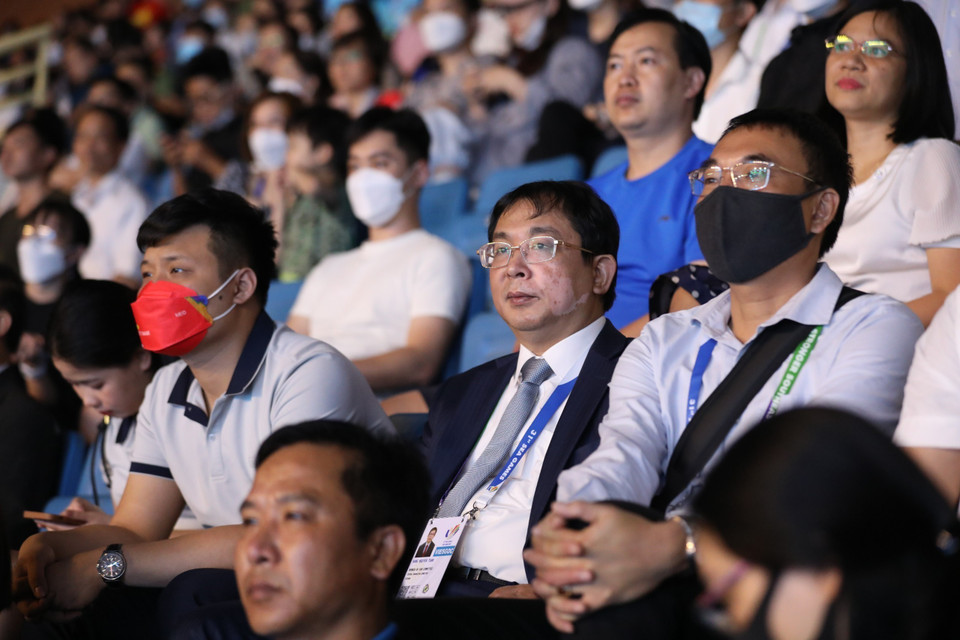 Phó Tổng giám đốc Thông tấn xã Việt Nam Nguyễn Tuấn Hùng tại lễ bế mạc SEA Games 31. (Ảnh: TTXVN)