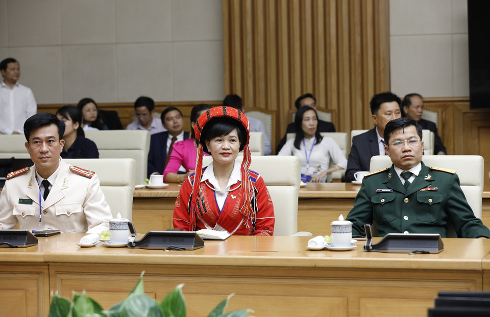 Các nhà giáo tiêu biểu tham dự buổi gặp mặt. (Ảnh: Dương Giang/TTXVN)