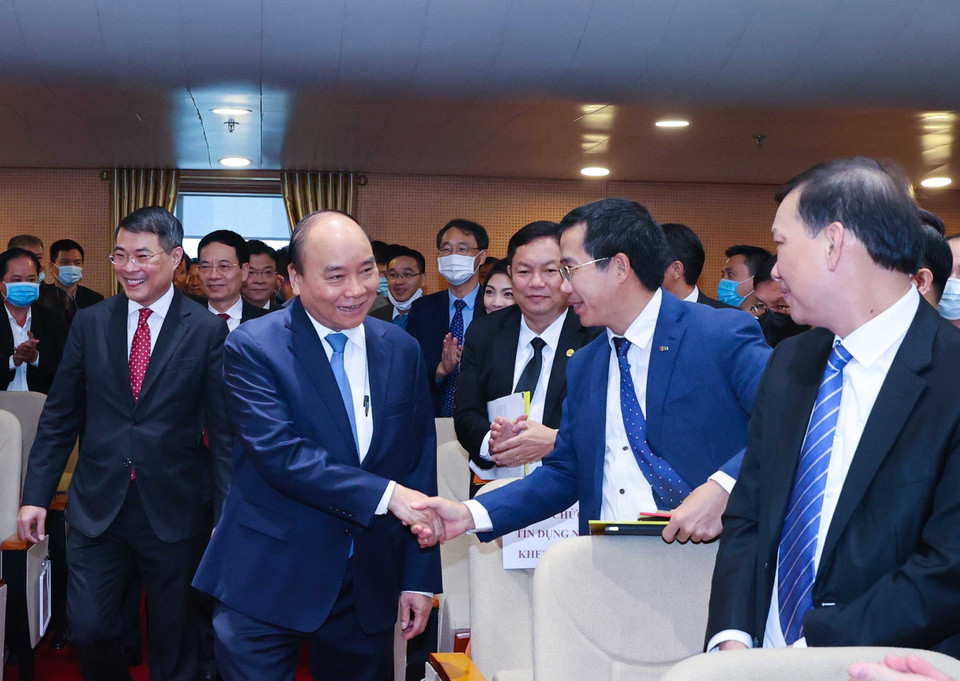 Thủ tướng Nguyễn Xuân Phúc với các đại biểu dự hội nghị. (Ảnh: Thống Nhất/TTXVN)