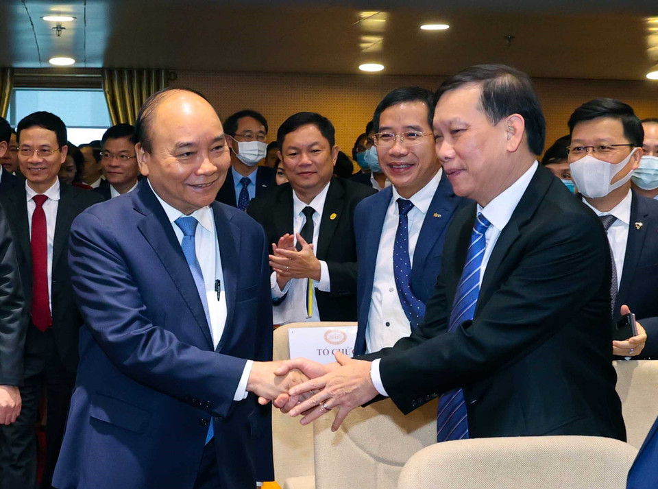 Thủ tướng Nguyễn Xuân Phúc với các đại biểu dự hội nghị. (Ảnh: Thống Nhất/TTXVN)