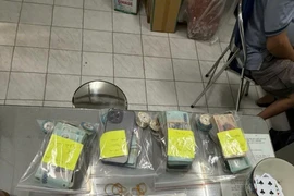 Tang vật trong một vụ đánh bạc. (Ảnh minh họa. Nguồn: TTXVN)