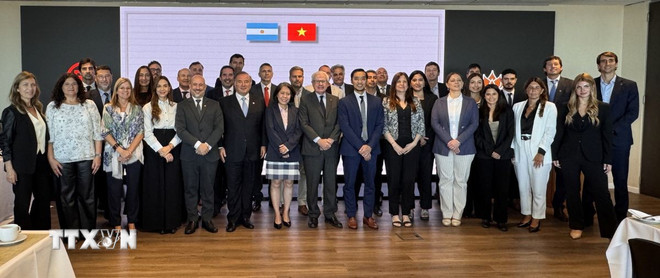 ttxvn-dai-su-viet-nam-tai-argentina.jpg