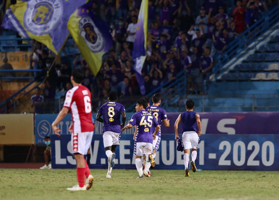 Tới phút 85, Quang Hải phối hợp hay với đồng đội, dứt điểm quyết đoán và ghi bàn ấn định tỷ số 2-0. (Ảnh: Huệ Thu/Vietnam+)