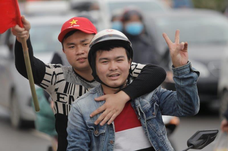 Hàng nghìn người hâm mộ đổ về sân vận động Mỹ Đình để cổ vũ đội tuyển U23 Việt Nam. (Ảnh: Minh Chiến/Vietnam+)