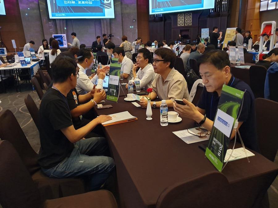 Ngày 18/7, sự kiện 'Made in Korea, Made by Korea' (MIK 2018) đã diễn ra ở khách sạn K-Hotel, Seoul với sự tham gia của hàng chục doanh nghiệp tại Hàn Quốc. (Ảnh: Hồng Kiều/Vietnam+)