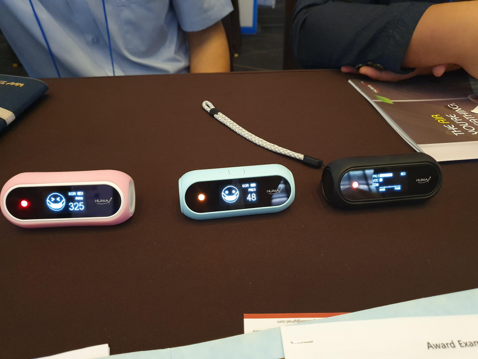 Tại MIK 2019 có nhiều sản phẩm chăm sóc sức khoẻ như máy đo không khí, máy lọc không khí... (Ảnh: Hồng Kiều/Vietnam+)