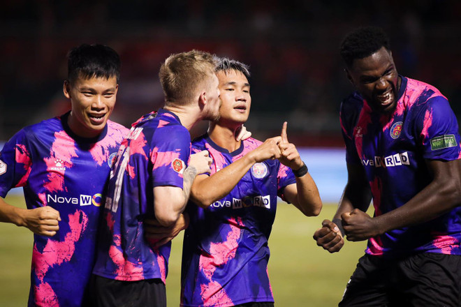 Vòng 17 V-League 2022: Cục diện cuộc đua trụ hạng đảo chiều ảnh 1