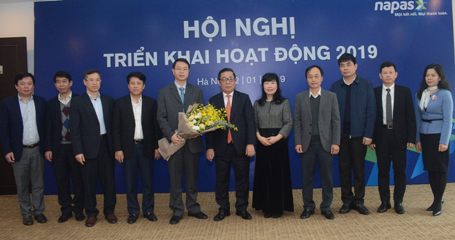 Yêu cầu Napas hỗ trợ các ngân hàng chuyển đổi thẻ từ sang thẻ chip ảnh 1