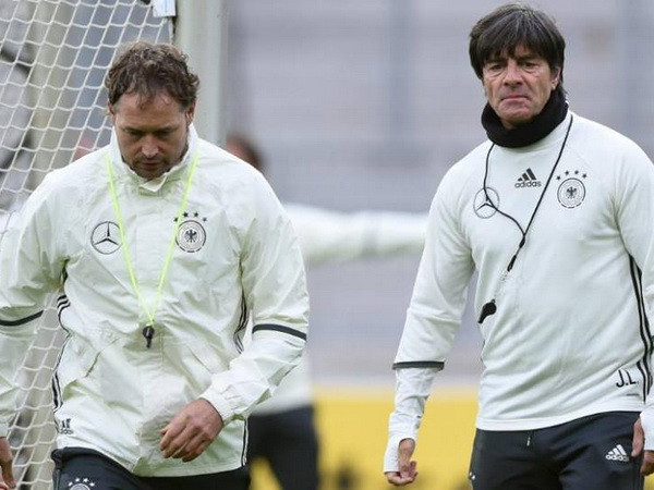 Tuyển Đức: Khi Joachim Low phải gánh vác cả vấn đề của Bayern ảnh 2