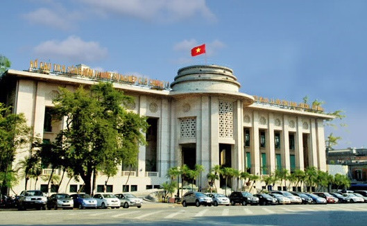 Chuyên gia kỳ vọng giảm lãi suất điều hành sẽ thúc đẩy tăng trưởng ảnh 1