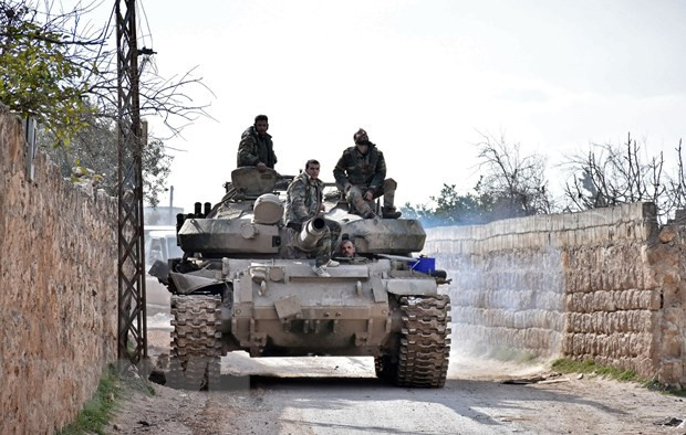 Binh sỹ quân đội Syria triển khai tại Saraqeb, tỉnh Idlib, Syria, ngày 3/2/2020. (Nguồn: AFP/TTXVN) Nga, Thổ Nhĩ Kỳ hoàn tất đàm phán vòng 2 về tình hình Idlib ảnh 1