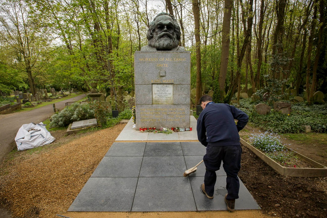 Thăm mộ Karl Marx tại nghĩa trang Highgate ở thủ đô nước Anh ảnh 4