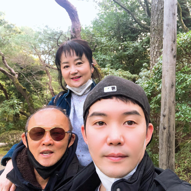 Hình ảnh HLV Park Hang-seo đón tết sum vầy cùng gia đình tại Nhật Bản ảnh 1