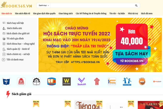 Nhiều nhà xuất bản giảm giá sách tới 50% nhằm kích cầu văn hóa đọc ảnh 2