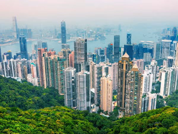 Hong Kong: Thị trường bất động sản cao cấp vẫn phát triển mạnh ảnh 1