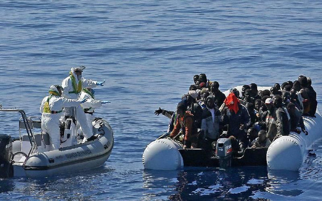 Maroc và Malta giải cứu hơn 200 người di cư trên biển ảnh 1