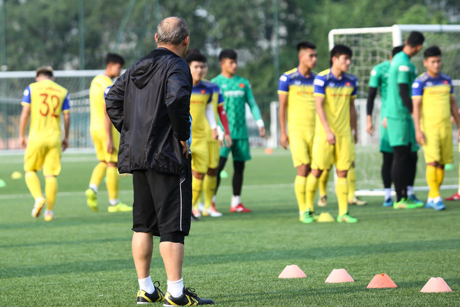 HLV Park Hang-seo sát sao U22 Việt Nam, bắt cầu thủ tích cực giao tiếp ảnh 1