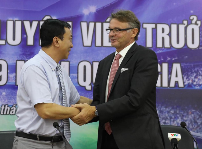 HLV U18 Việt Nam: Hãy coi tôi như trợ lý quan trọng cho ông Park ảnh 1