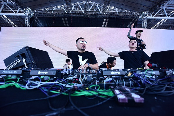  “Go Hardwell or Go Home”: "Phép thử" độ cuồng EDM của khán giả Việt ảnh 4