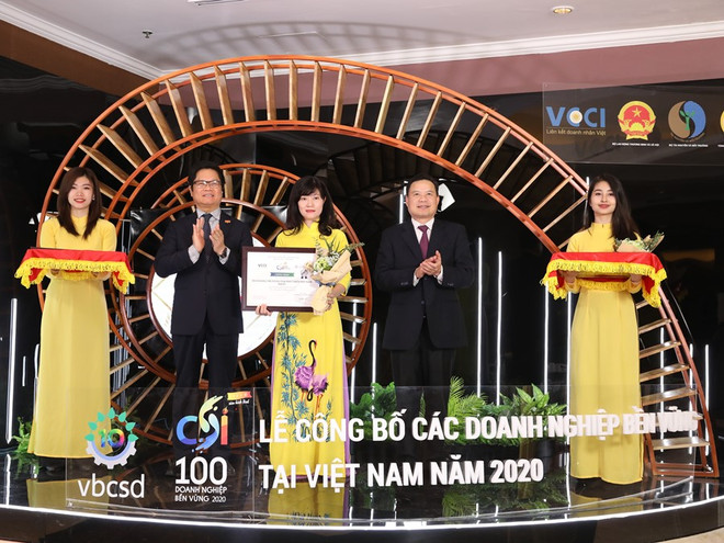 BIDV được vinh danh doanh nghiệp phát triển bền vững năm 2020 ảnh 1