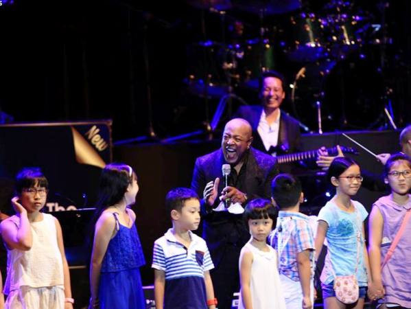 Đêm nhạc “Peabo Bryson In The Spotlight”: Giấc mơ đối thoại ảnh 6