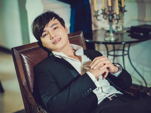 Ca sỹ Quang Hiếu "chào sân" với sản phẩm làm mới nhạc xưa ảnh 1