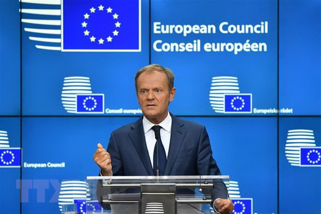 Chủ tịch EC muốn Thủ tướng Anh rõ ràng về các đề xuất Brexit ảnh 1