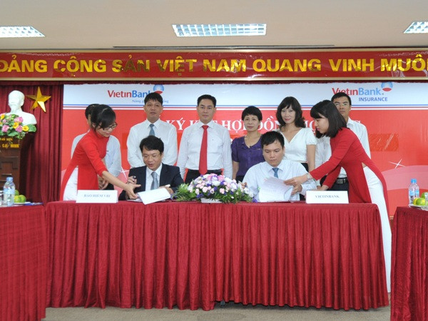 VietinBank đẩy mạnh bán chéo các sản phẩm bảo hiểm và thẻ ảnh 1