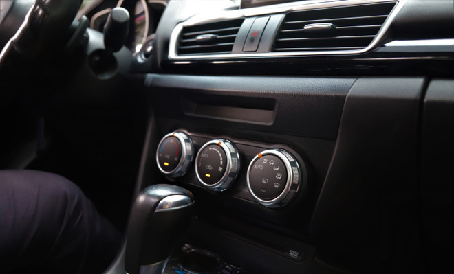 “Bỏ túi” 6 lưu ý khi sử dụng xe ôtô trong đợt nắng nóng kỷ lục ảnh 2