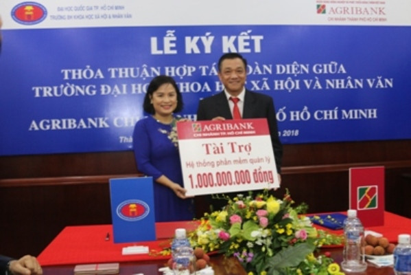Agribank hợp tác với Trường Đại học Khoa học xã hội và Nhân văn ảnh 1