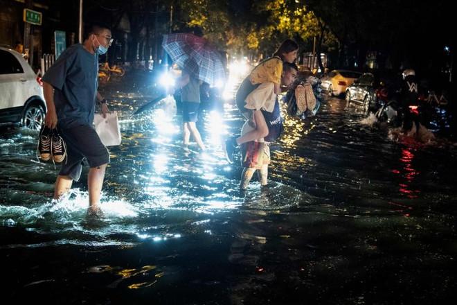 Trung Quốc 'điêu đứng' vì mưa bão gây ảnh hưởng cuộc sống ảnh 1
