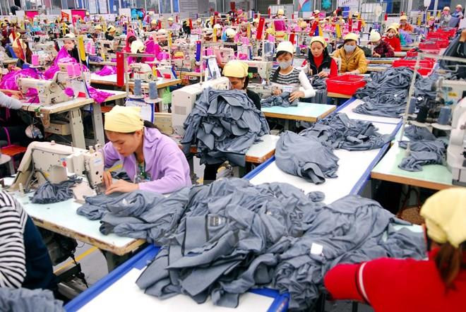 ABBANK dành nhiều ưu đãi cho doanh nghiệp với lãi suất chỉ từ 7,08%/năm. (Ảnh: Danh Lam/TTXVN) ABBANK dành hơn 2.000 tỷ đồng và 50 triệu USD ưu đãi cho doanh nghiệp ảnh 1