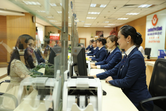 Chuyển tiền tại LienVietPostBank có cơ hội nhận nhiều phần quà hấp dẫn ảnh 1