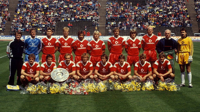 FC Bayern München: 22 khoảnh khắc đầy hào quang trong lịch sử 120 năm ảnh 6