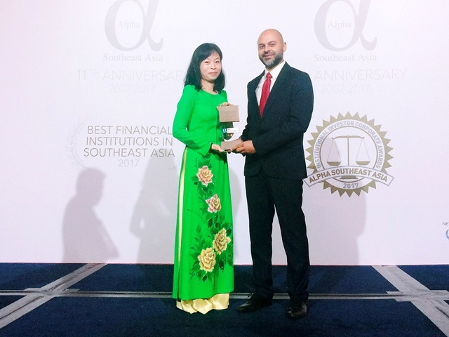 Vietcombank nhận giải thưởng “Ngân hàng tốt nhất Việt Nam” năm 2017 ảnh 1