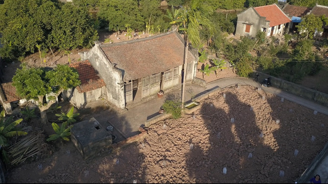 [Photo] Thăm quan "nhà Bá Kiến" nổi tiếng của làng Vũ Đại ảnh 3