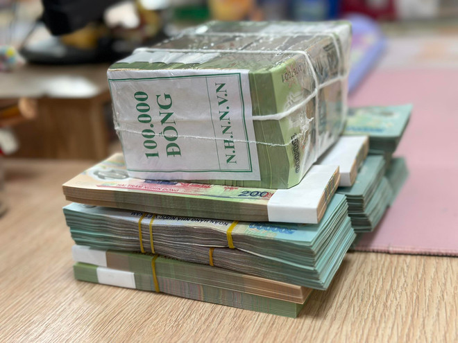 Tín dụng những tháng đầu năm đi xuống. (Ảnh: Vietnam+) vnp-ts5-3505.jpg