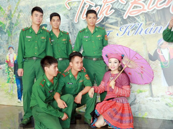 Nghệ sỹ ưu tú Khánh Hòa: “Tiếng chim hót” nặng “Tình biên cương” ảnh 2