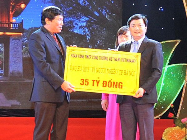 VietinBank ủng hộ 35 tỷ đồng cho Quỹ “Vì người nghèo” Hà Nội ảnh 1