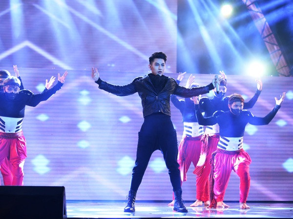 The Remix: Sơn Tùng M-TP hủy thi, Giang Hồng Ngọc vươn lên dẫn đầu ảnh 4