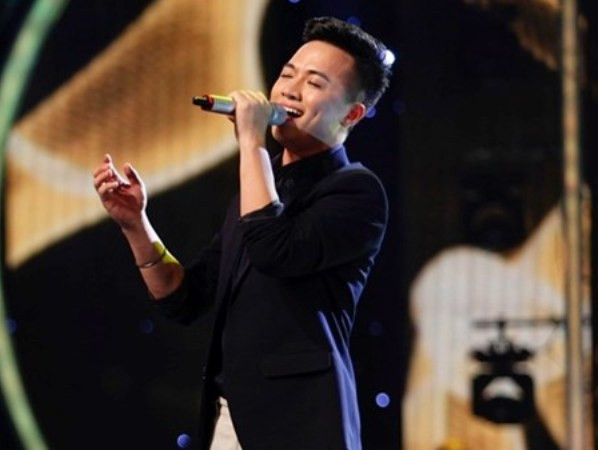 Chàng trai việt kiều Trọng Hiếu tiếp tục "gây sốt" khi hát tiếng Việt ảnh 2