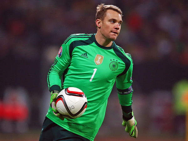 Lothar Matthäus: Manuel Neuer giống như một thỏi nam châm ảnh 2